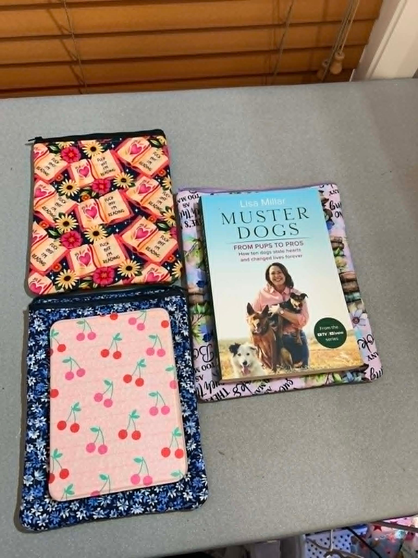 E reader/ Kindle Sleeve - Blue Floral