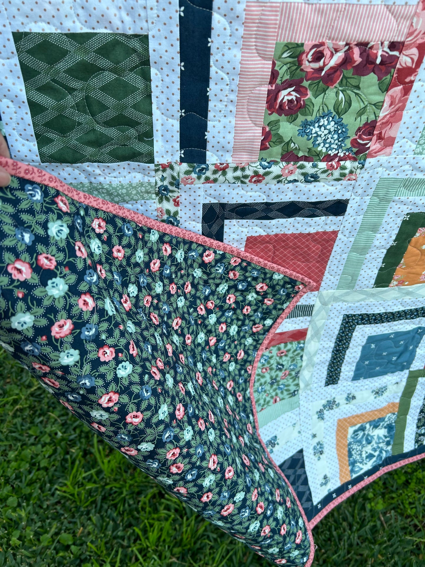 Sunnyside Quilt - pink binding
