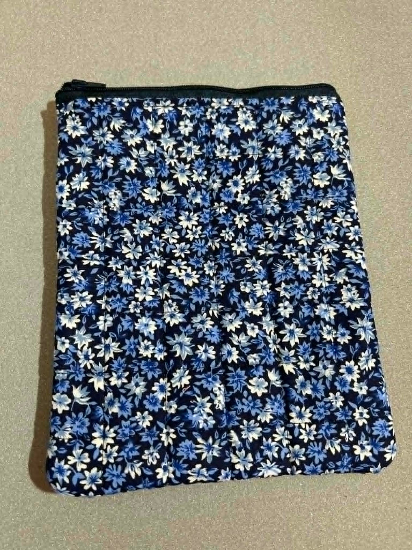 E reader/ Kindle Sleeve - Blue Floral