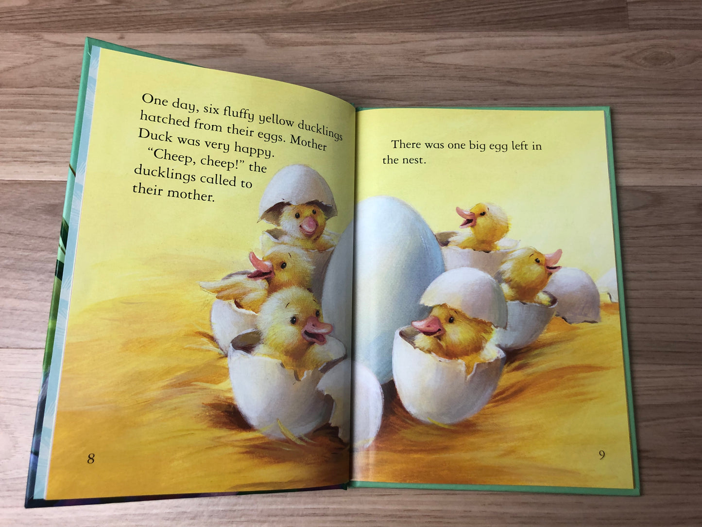 The Ugly Duckling Book and Finger Puppet Set